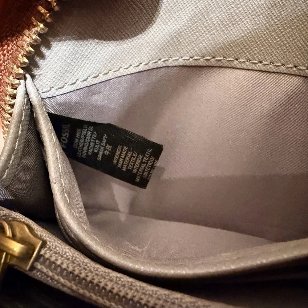 FOSSIL Pebbled Leather Large Zip Around Brown Wallet With Tassel Women’s - Picture 14 of 16